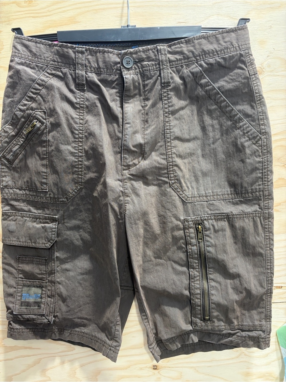 Utility Cargo Shorts in Washed Brown